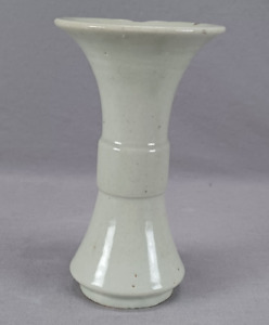 Late Ming Early Qing Dynasty Longquan Celadon Gu Form Vase