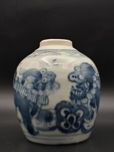  Vintage Chinese Blue And White Porcelain Hand Painted Lions Tea Caddy