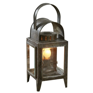 Primitive Colonial Reproduction Oil Lantern Bevel Glass Accent Lamp