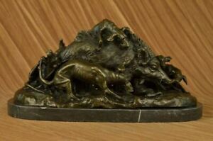 Bronze Figural Group Of Dog Hunting Wild Boar Raised On Marble Base Statue Figur