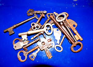 Nice Lot Vintage Antique Keys Flat Skeleton Hollow Barrel