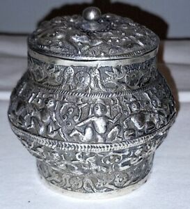 Antique Early 1900 Burmese India Thabeik Silver Repousse Betel Jar W Lid