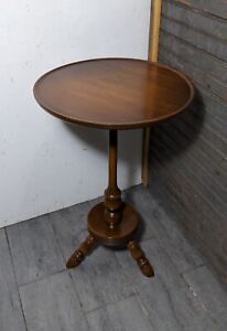 Vintage Rustic Solid Turned Wood Round Pedestal Lamp Table 3 Leg Plant Stand