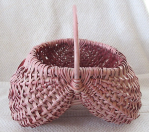 Antique Shabby Primitive Ribbed Pink Painted Buttocks Basket Gathering 9 X 7 