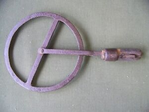 Hand Forged Primative Wagon Wheel Traveler 7 1 4 Dia For Wagon Wheels Antique