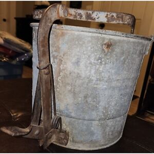 Antique Metal Mop Bucket With Ringer
