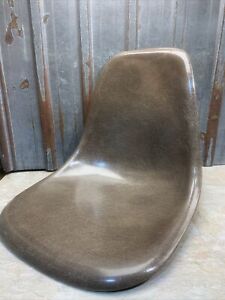 Vintage Eames Brown Stacking Chair Fiberglass Shell Herman Miller 2