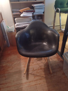 Eames Herman Miller Padded Rocker Chair Molded Vintage With Tags