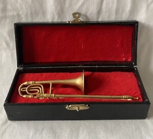 A Good Quality Gilt Metal Model Of A Trombone F3286 