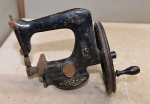 Rare Singer 24 17 Folding Crimping Sewing Machine Hand Crank Collectible Tool