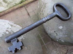 Antique Giant Enormous Huge Rarity Iron Door Lock Key Genuine Old Jail Key 970gr