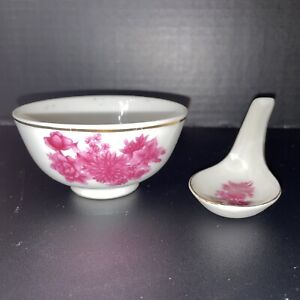 Vintage Asian Rice Bowl White W Dark Pink Floral Gold Trim Porcelain Pottery 