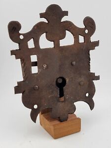 Very Rare Early Large Antique 17th Or 18th C Hand Wrought Iron Lock Mechanism