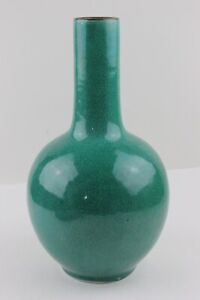 19 Or Early 20th C Chinese Green Glazed Crackle Globular Tianqiu Vase 11 5 