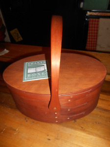 Vintage Shaker Lidded Handled Oval Pantry Box Sewing Basket Large