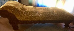 Vintage Antique Fainting Couch Sofa Chaise Gold Upholstery W Carved Wooden Legs
