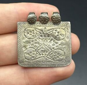 Medieval Islamic Silver Amulet Pendant In Good Condition