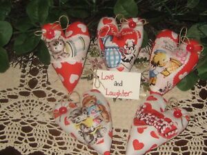 Country 5 Red White Hearts Handmade Ornaments Vintage Look Valentine Appliques