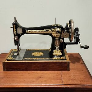 Gorgeous 1915 Singer Hand Crank Sewing Machine 127 Sphinx Fully Tested Treadle