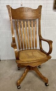Vintage American Golden Oak Oak Crest Brand Roll Top Office Desk Chair Swivels