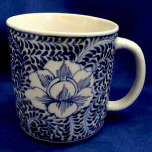 Antique Chinese Export Porcelain Blue White Glaze Cup Floral Pattern Ca 18 19 C