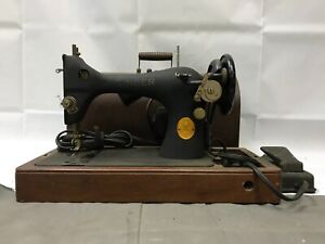 Estate Find Vintage Singer 1948 Model 128 23 Sewing Machine W Original Case
