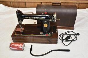 Vintage 1923 Singer Model 101 Sewing Machine With Portable Case Knee Lever