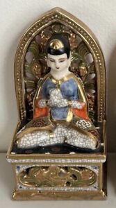 1930 S Japanese Satsuma Moriage Amida Buddha Figure Detailed Gold Antique Japan