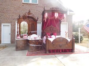 Extravagant Victorian Rosewood Half Tester Bedroom Set