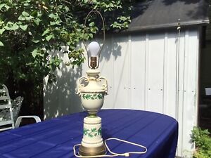 Vintage Table Lamp White Ceramic Green Oak Leaves Acorns Urn Shape Mcm 20 T