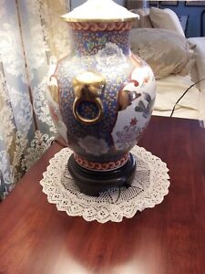 Wonderful Oriental Porcelain Lamp