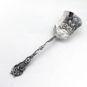 Strawberry Scoop Grape Handle Ball Black 950 Sterling Silver 1860s Mhh