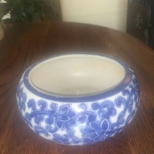 Vintage Chinese Porcelain Jardiniere Blue White Round Planter Pot Lotus Floral