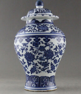 Fine China Hand Painted Flower Blue And White Porcelain Vase Jar