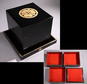 Old Japanese Lacquer Box Gold Samurai Symbol Makie With Tray Meiji Period M59