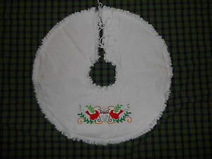Cardinals And Mistletoe Embroidered Tree Skirt 18 Christmas Country