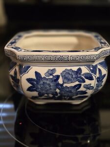 Antique Asian Oriental Blue White Porcelain Bonsai Planter Bowl Floral Design