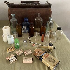 Antique Doctor S Bag Brown Alligator Croc With Medical Supplies And Bottles Old 
