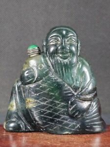 Chinese Elder Fish Carved Green Jade Snuff Bottle