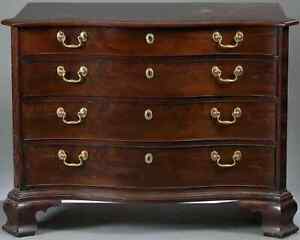 Stickley Williamsburg Collection Mahogany Blackwell Serpentine Chest Cw 201