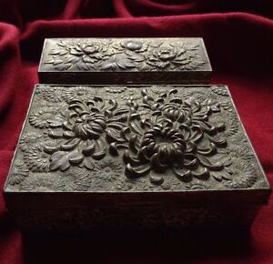 Antique 2 Pcs China Silver Bronze Tobacco Cigarette Snuff Box Jewelry Set Flower
