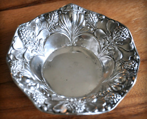 Gorham Clover Sterling Silver Bon Bon Nut Bowl A2569 Ornate Repousse Dish