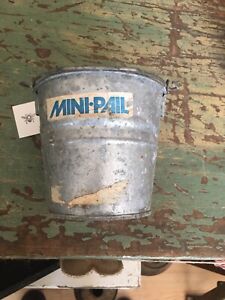 Vintage Mini Pail Galvanized Metal Bucket Pail Farmhouse Bail Handle Primitive