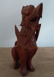 Wooden Hand Carved Foo Dog Good Condition Bookend