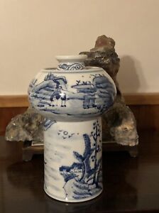 Chinese Blue White Old Vase