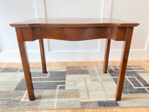 Kittinger Mahogany End Table Style T136 Labeled And Marked Original Finish