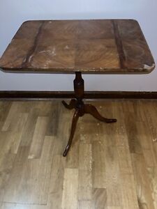 Antique Queen Anne Cherry Tilt Top Candle Stand Table 1900 S