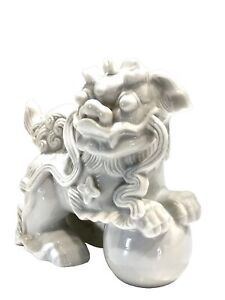 1960s Mcm Omc Japan White Porcelain Foo Dog Chinese Guardian Lion Figurine