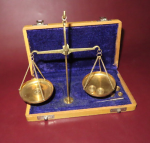 Vintage Brass 50g Balance Scale In 8 Blue Felt Lined Wood Box Made In India