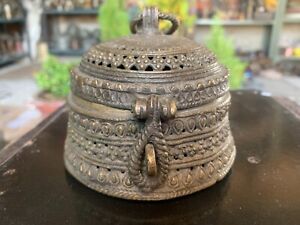 1800 S Rare Antique Brass Handcrafted Intricate Dokra Art Pan Dan Betel Nut Box